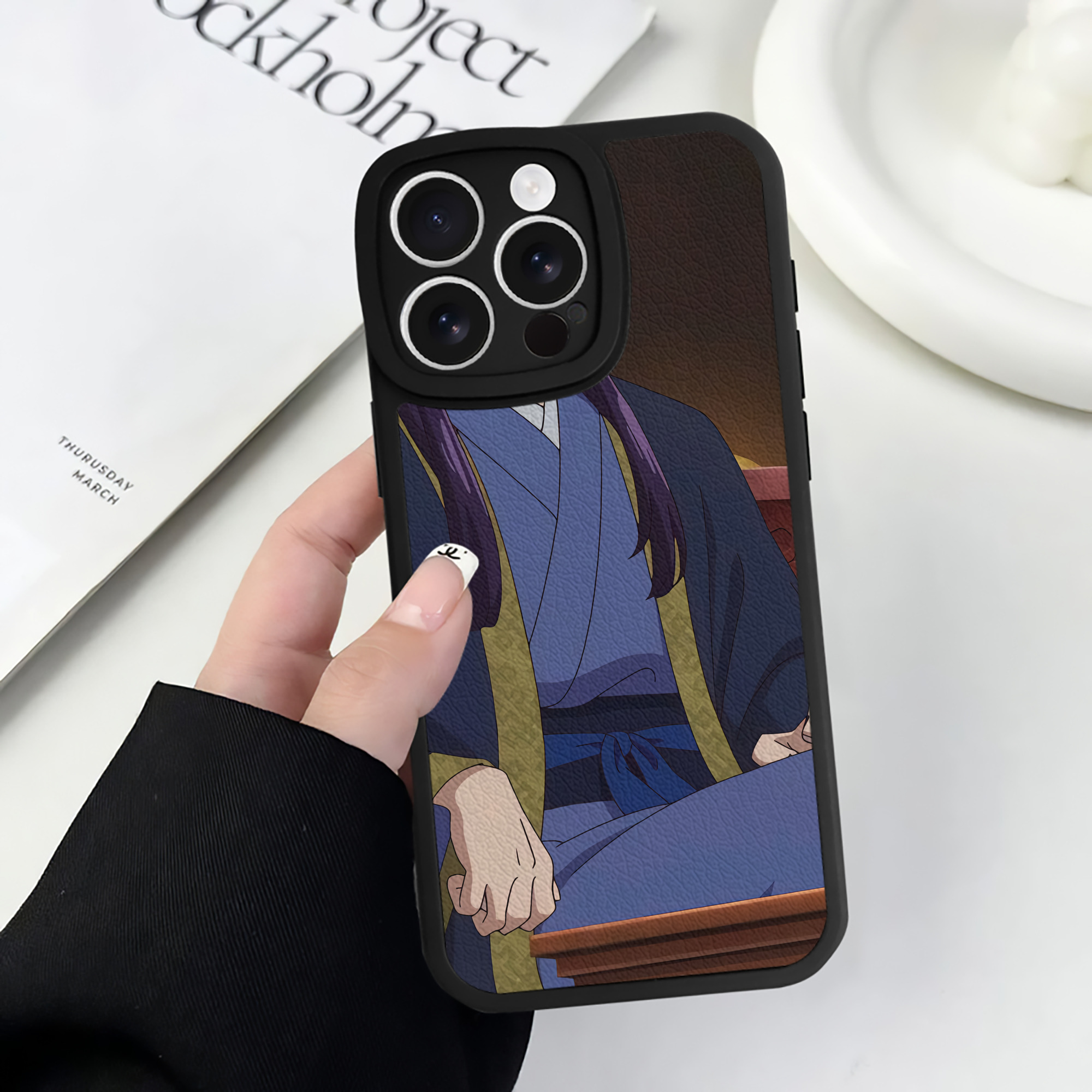 薬屋のひとりごと The Apothecary Diaries 【iPhone 16シリーズ対応】シリコンスマホケース（レザー調） 材質：シリコン